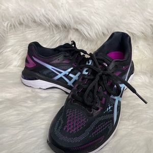 Asics GT-2000 7 Women’s Athletic Shoe.